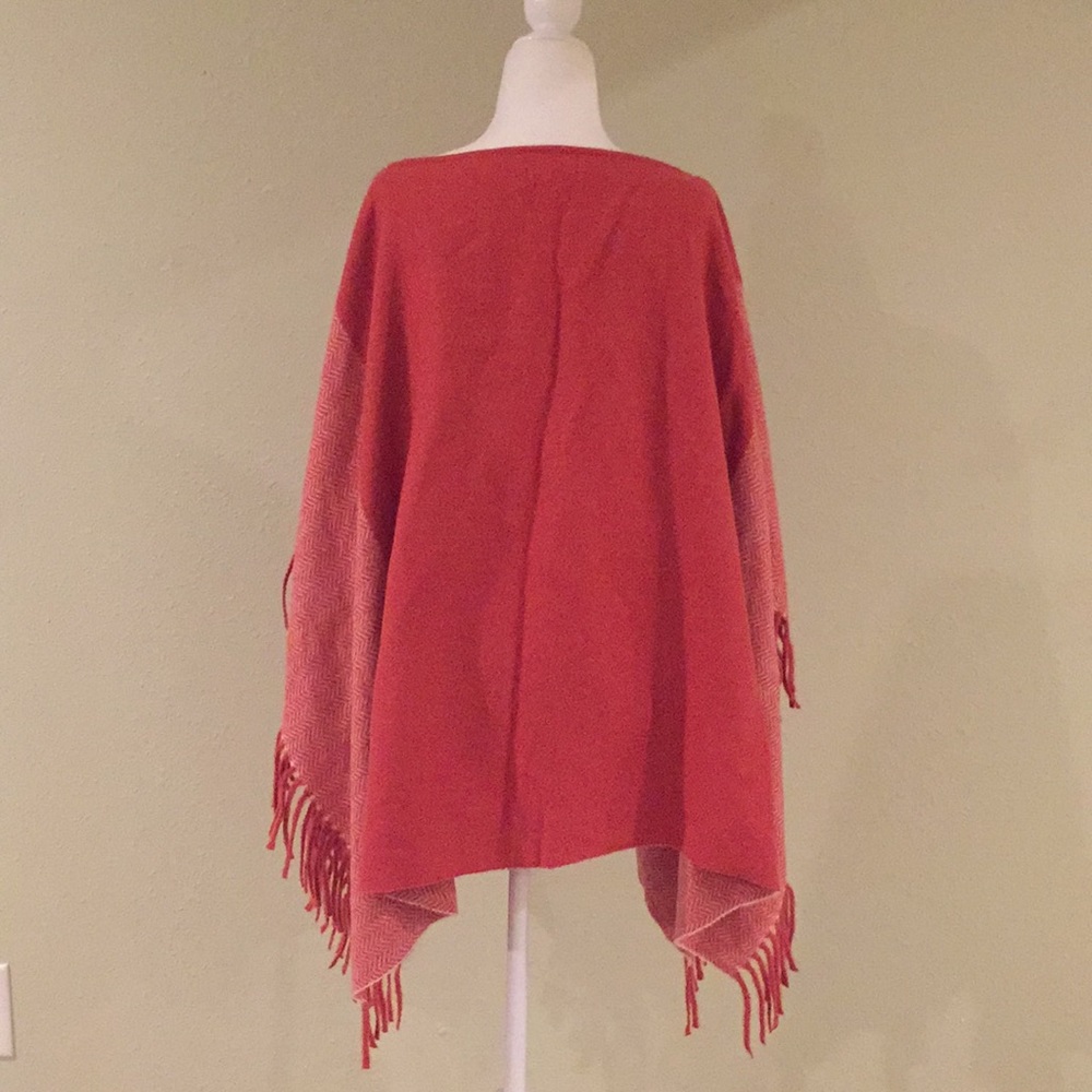 Universal Thread - Poncho - Picture 3 of 7